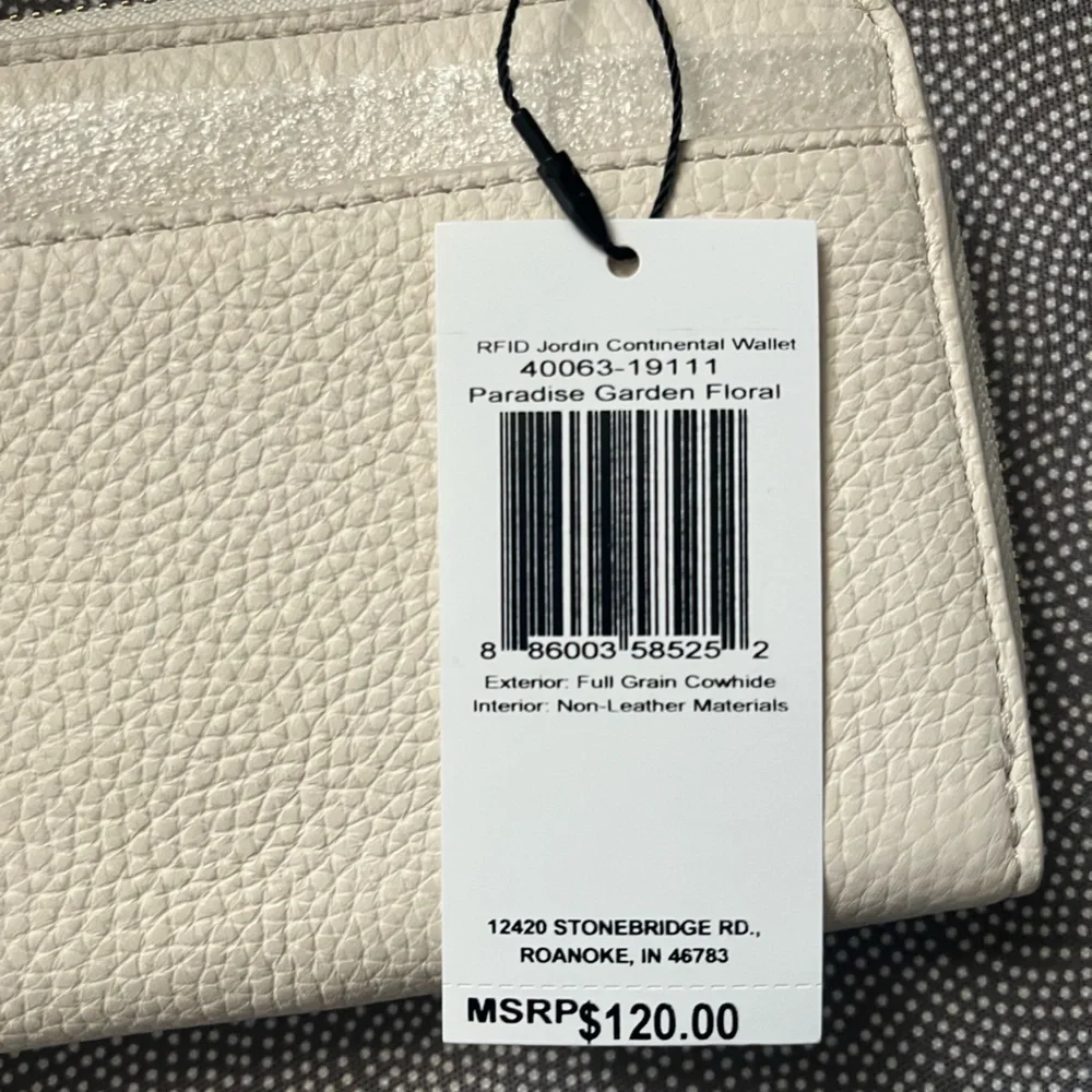 Vera Bradley White Wallet with Floral Design Paradise Garden *Make an Offer* - Picture 6 of 9